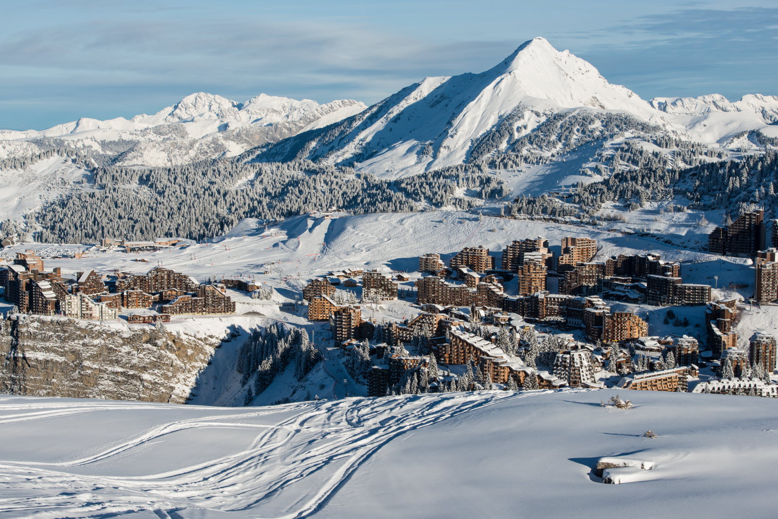Montagnes enneigées de Haute-Savoie